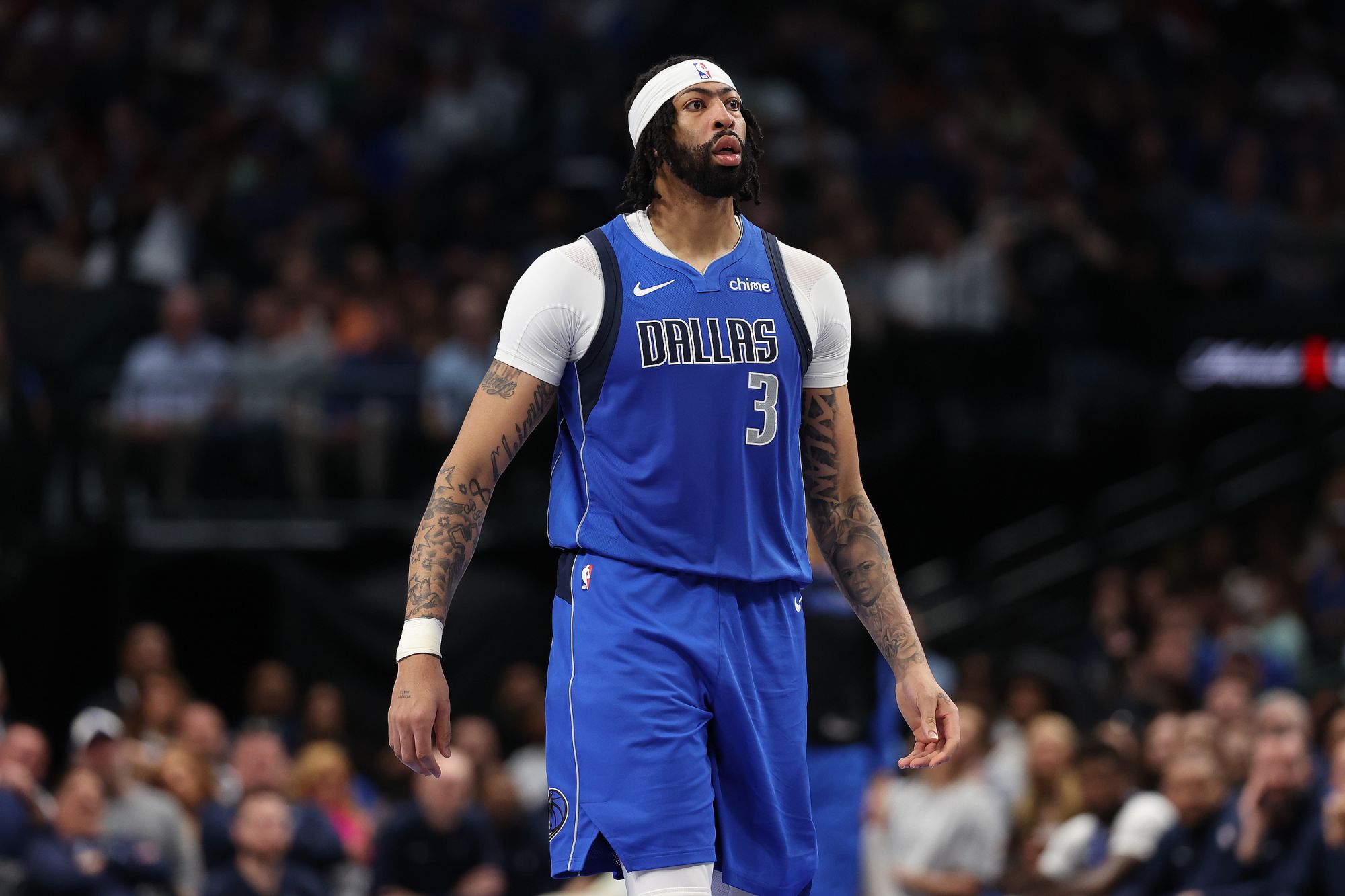 美记：多支球队有意交易得到浓眉，但他们都认为后者得先减肥