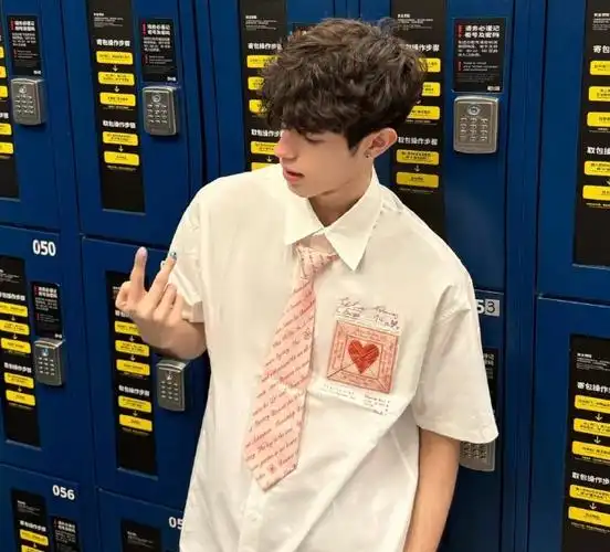 6686体育官网初级作者Aubrey