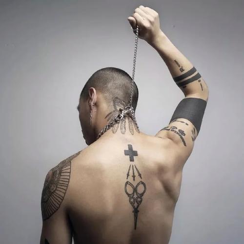 6686体育官网铁牌作者白色季节