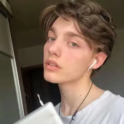 6686体育官网铜牌作者Kellan