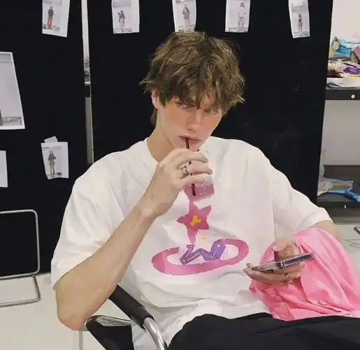 6686体育官网高级作者花落半歌