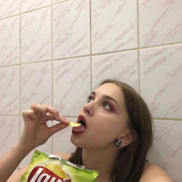 6686体育官网海外作者姿态美