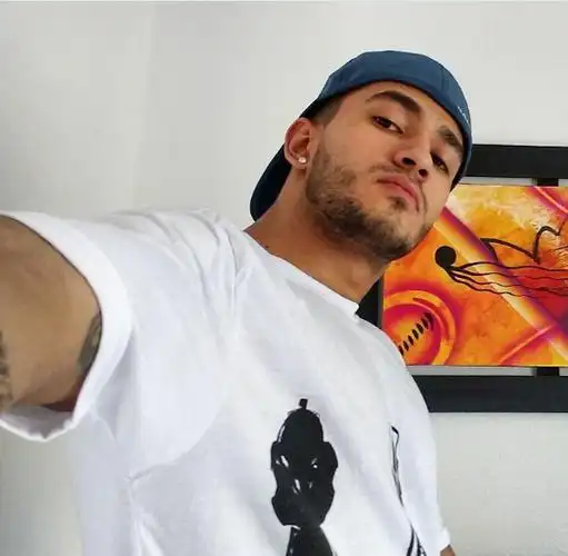 6686体育官网海外作者Gianna