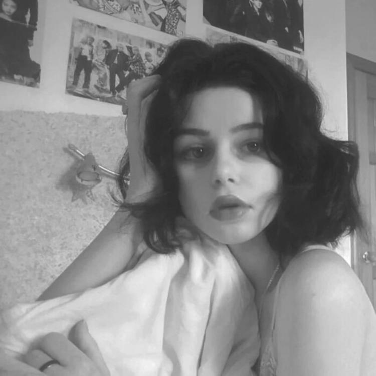 6686体育官网钻石作者Ursula