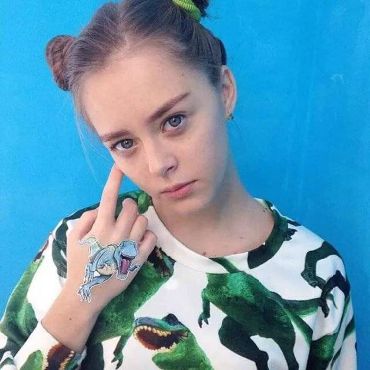 6686体育官网初级作者Clifford