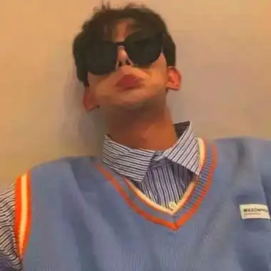 6686体育官网签约作者隔窗看你