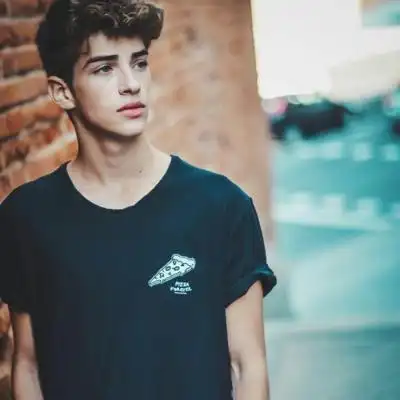 6686体育官网中级作者Paxton