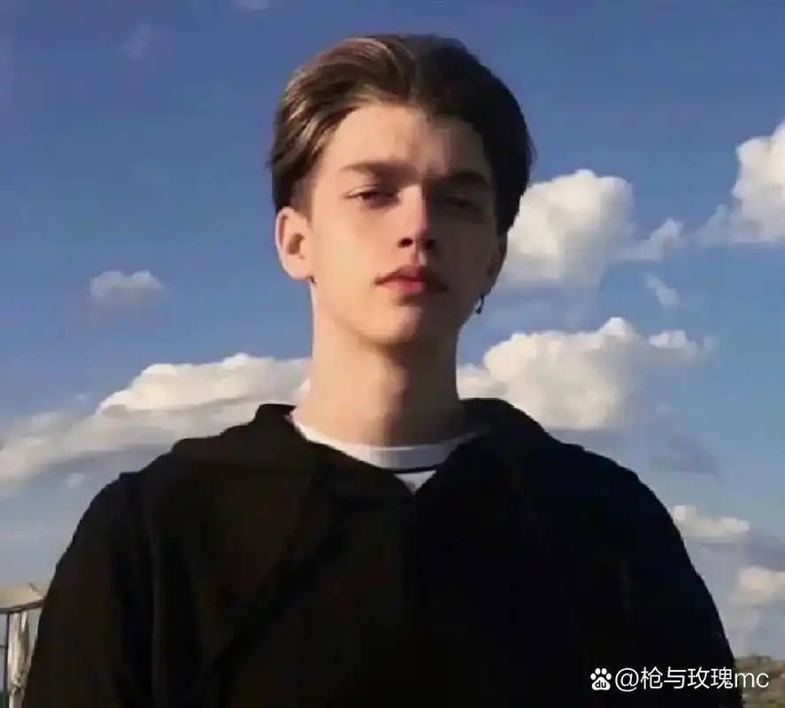 6686体育官网特邀作者Violetta