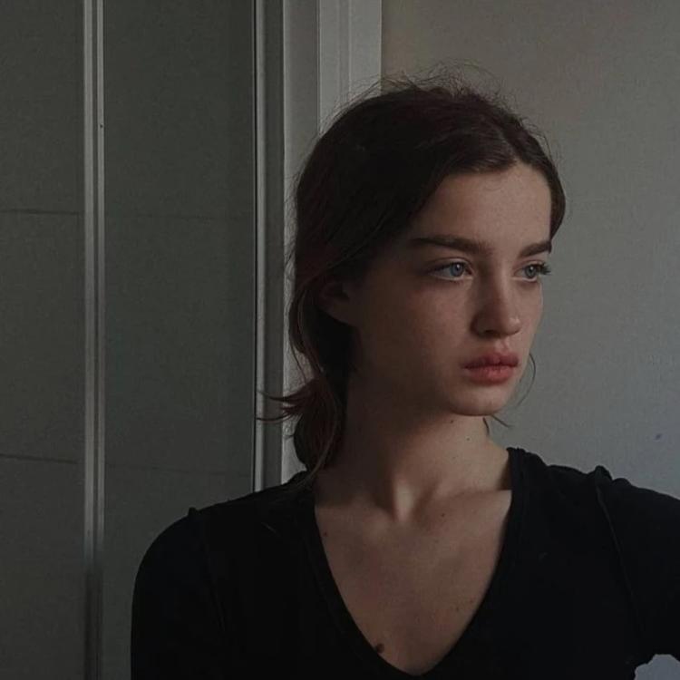 6686体育官网中级作者玉砌似画染